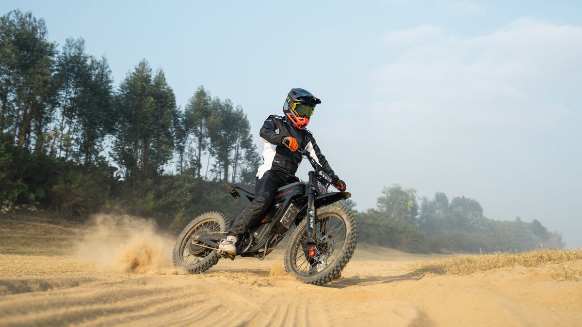 Electric vs Gas Dirt Bike: Which Is Right for You?