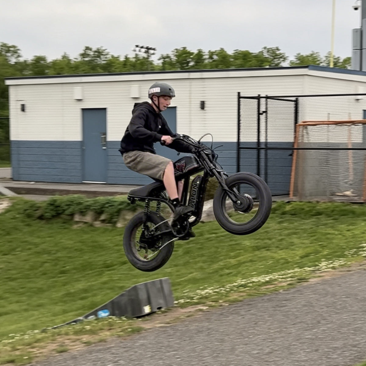 T787 Real Riders In Action